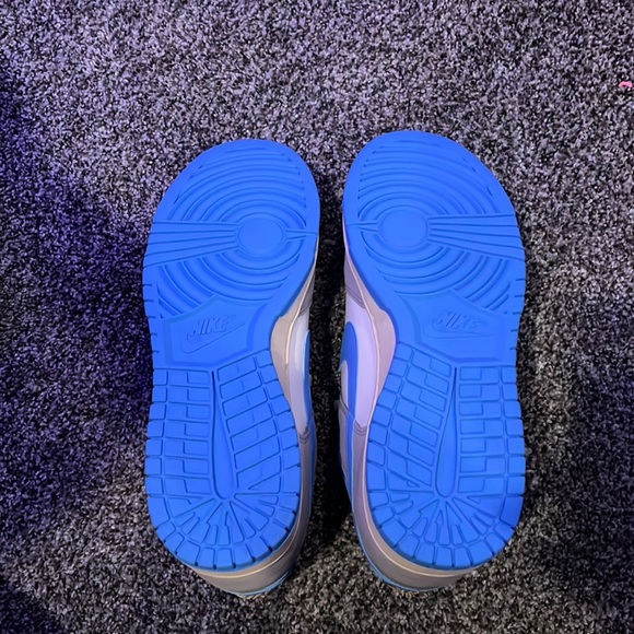 smoked grey unc blue dunks - Picture 2 of 6